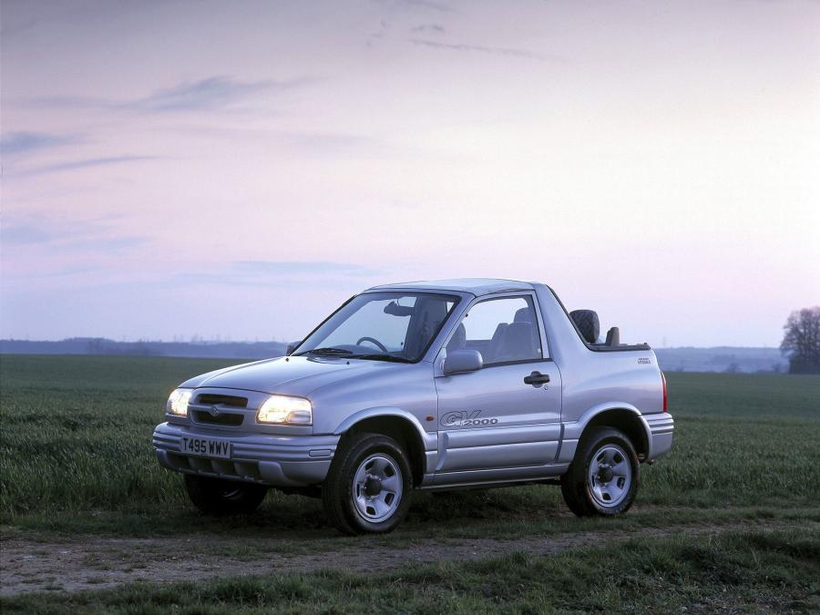  Suzuki Grand Vitara Canvas Top 1998 года  (UK) (фото 3 из 5)